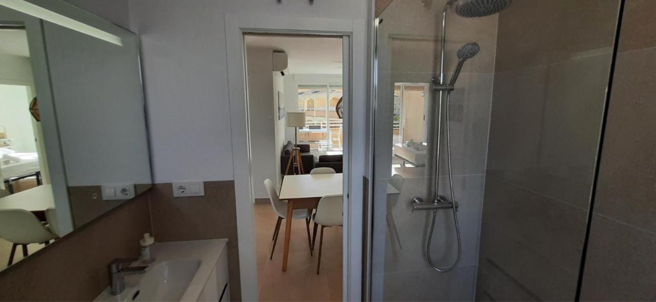 Atico En Urb Bahia De Denia De Vacaciones Mar Por Medio Apartamento Exterior foto