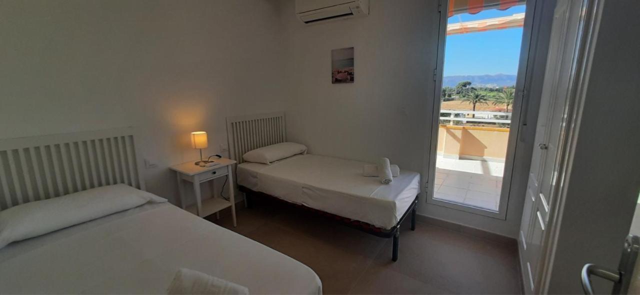 Atico En Urb Bahia De Denia De Vacaciones Mar Por Medio Apartamento Exterior foto
